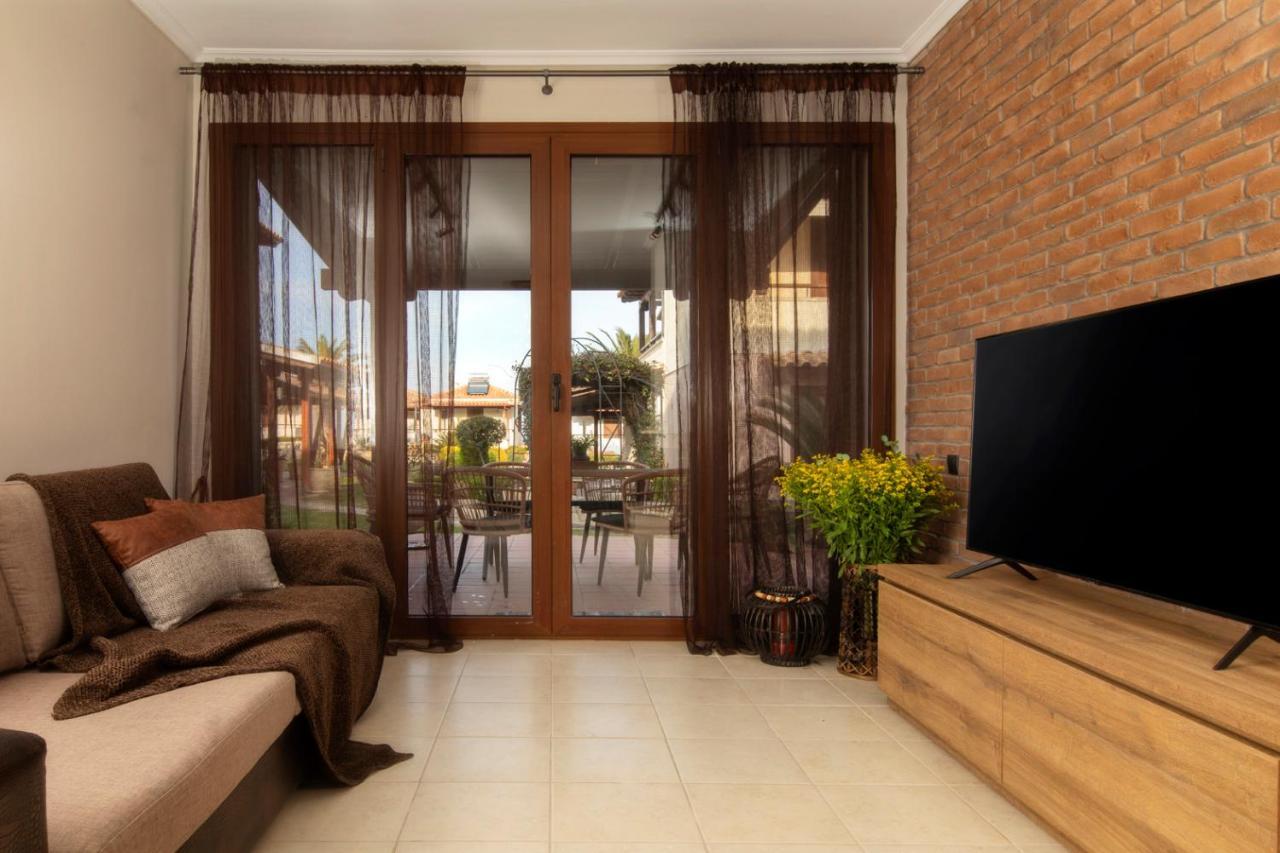 Porto Thea Alexandra Shared Pool Villa, Афитос Екстериор снимка