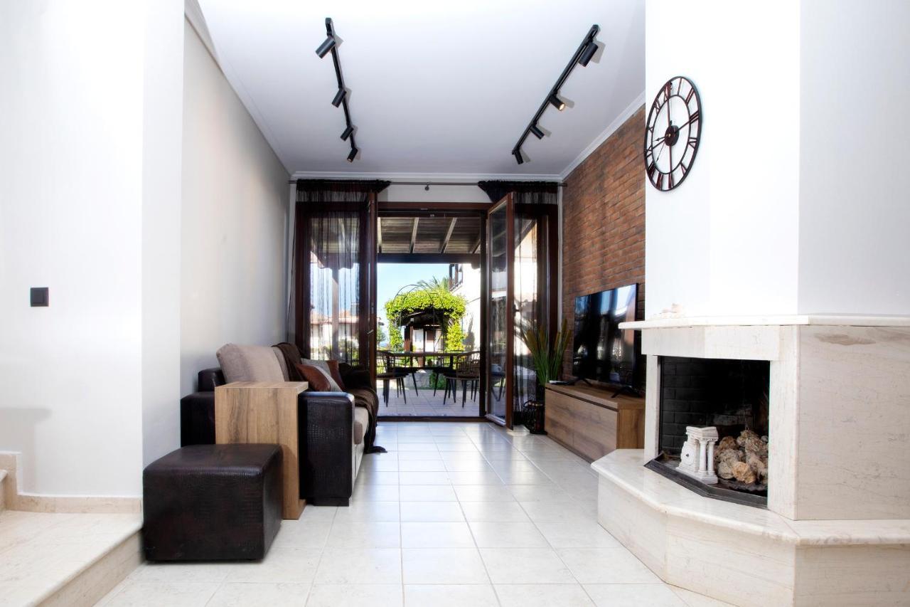Porto Thea Alexandra Shared Pool Villa, Афитос Екстериор снимка